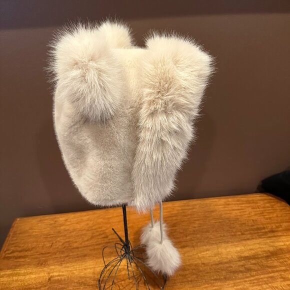 Women's Fluffy Faux Fur Tan Hat with Ears and Pom Pom Ties Very Soft - Picture 4 of 8